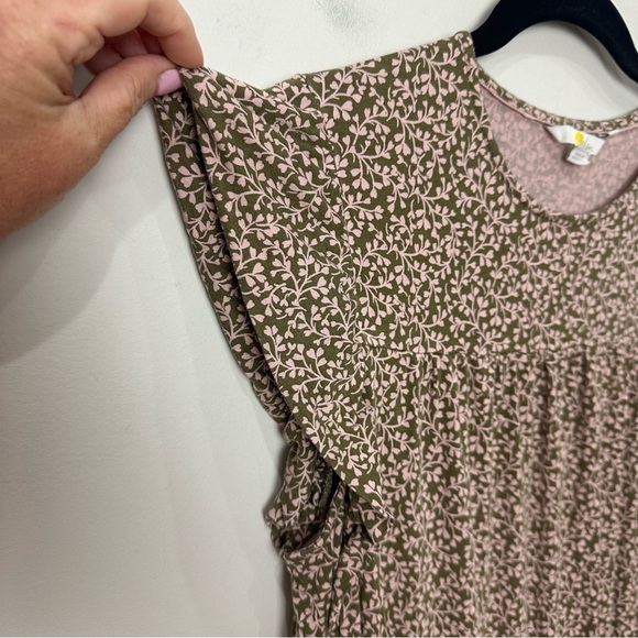 Boden Flutter Sleeve Dress Olive Green and Light Pink Floral Vine Pattern - Picture 4 of 7